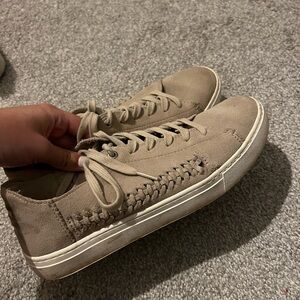TOMS Suede Lennox Sneakers (Size 9)
